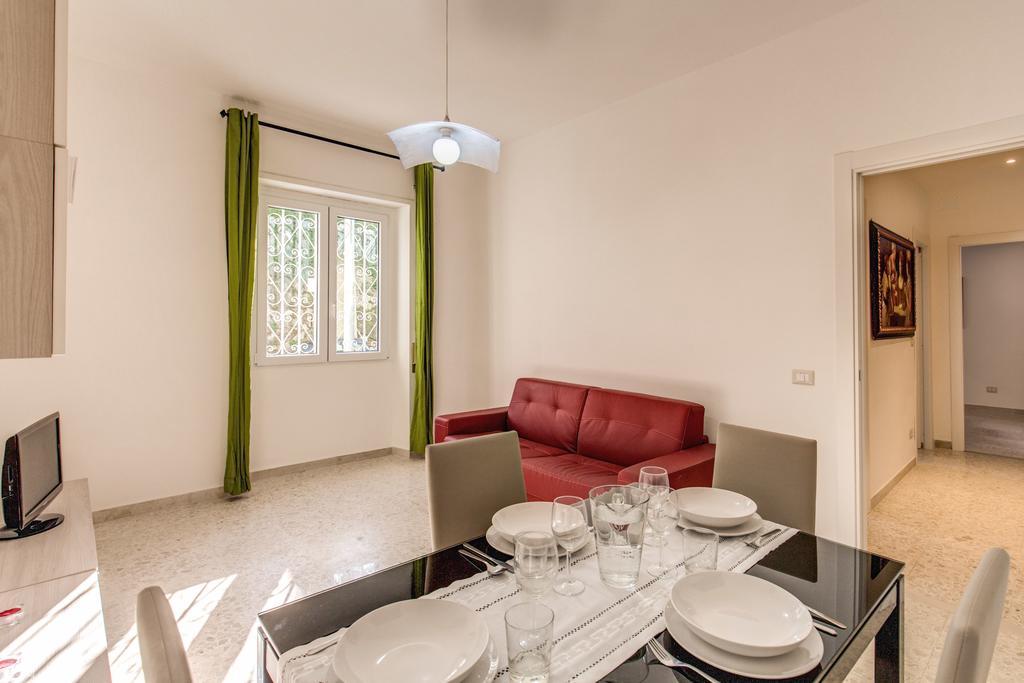 Daisy Guest House Colosseo Roma Rom bilde
