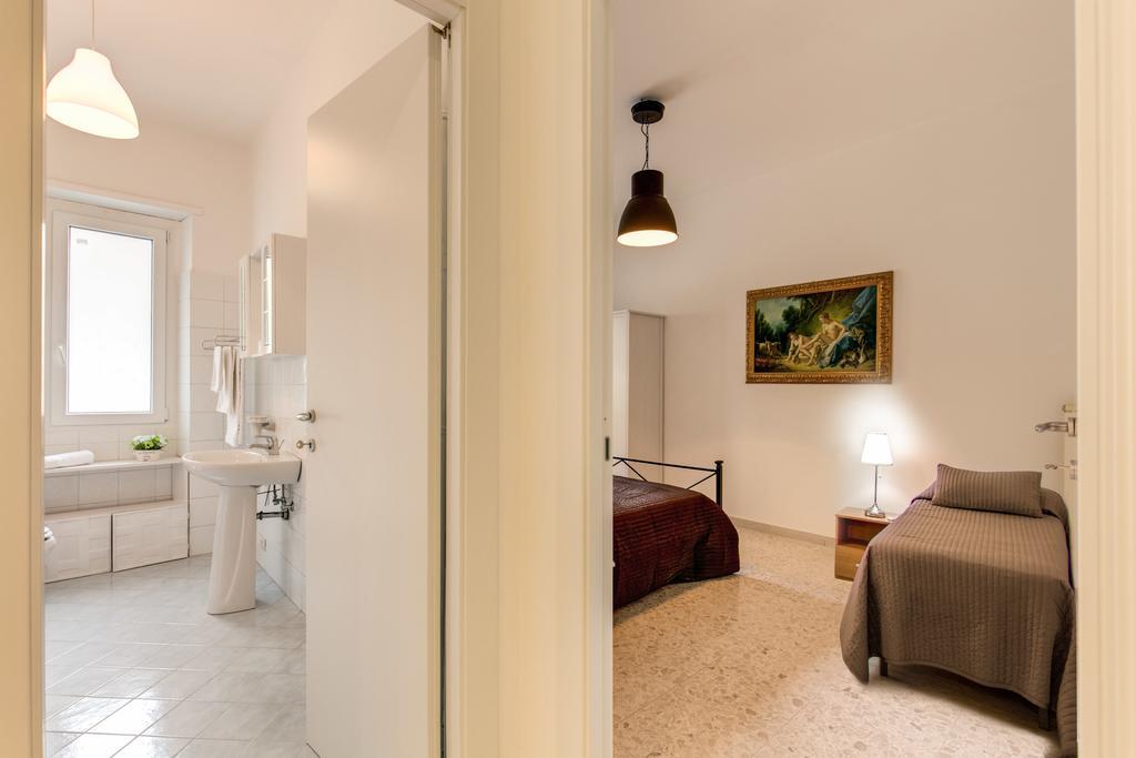 Daisy Guest House Colosseo Roma Rom bilde