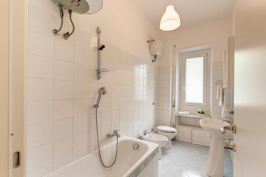 Daisy Guest House Colosseo Roma Rom bilde